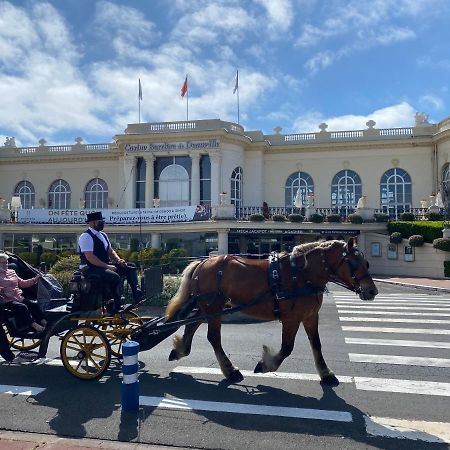L'Ancre Marine Yourhosthelper Deauville Eksteriør billede